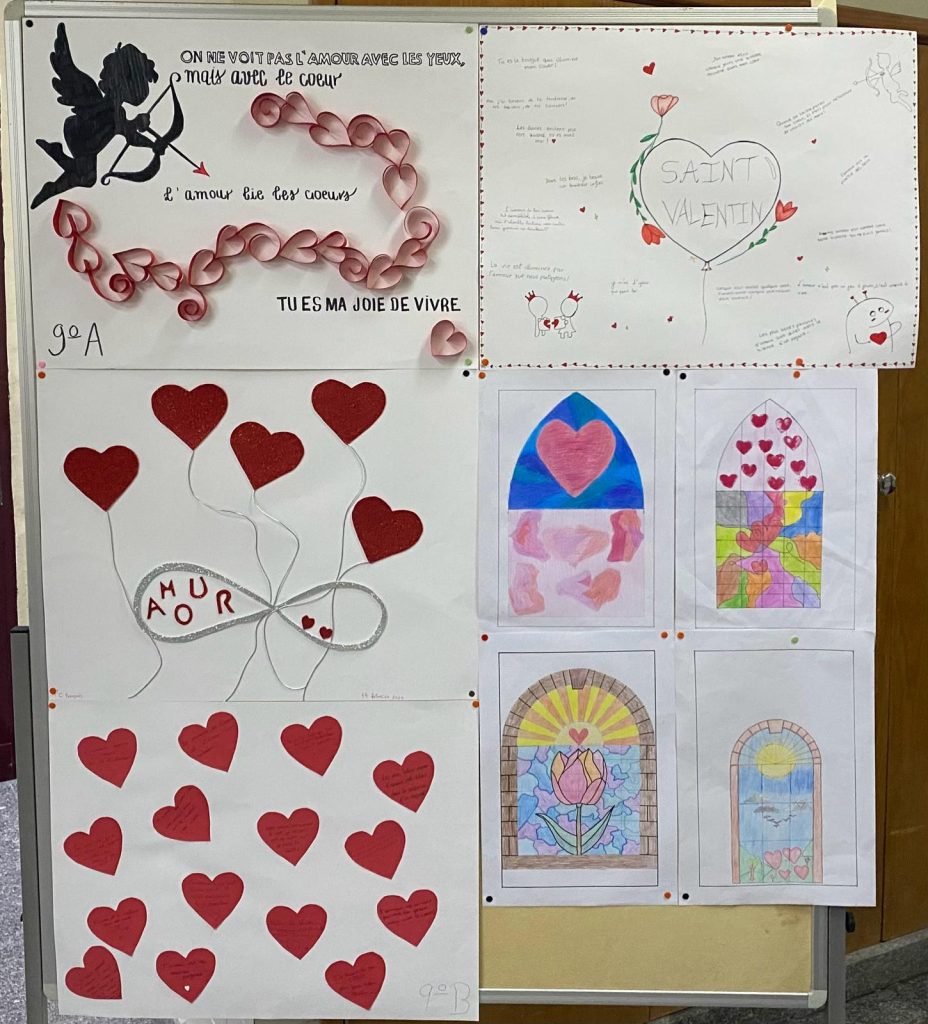 Os alunos de Francês, Educação Visual e o Clube da Voz expõem trabalhos para comemorar o dia de São Valentim. (foto 2 de 4)