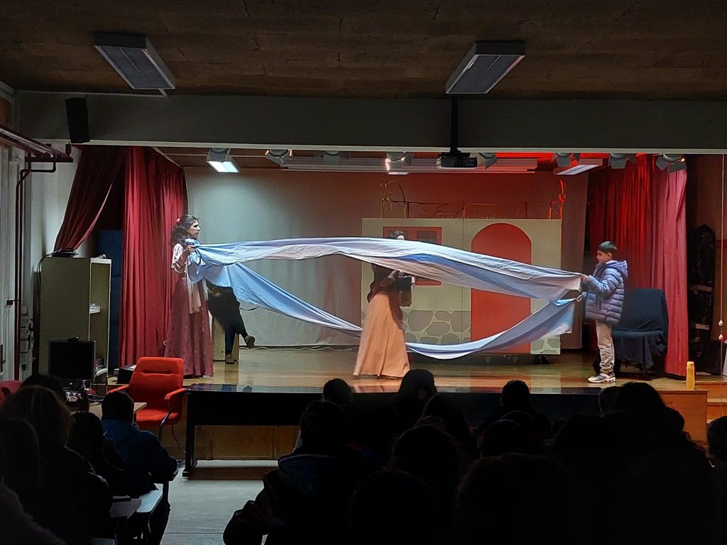 Dramatizações da "Viúva e o Papagaio" e "Pedro Alecrim" (foto 6 de 13)
