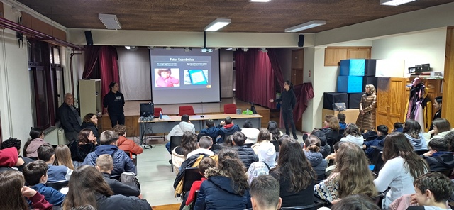 Navegas em segurança - Sessões de sensibilização (foto 2 de 10)