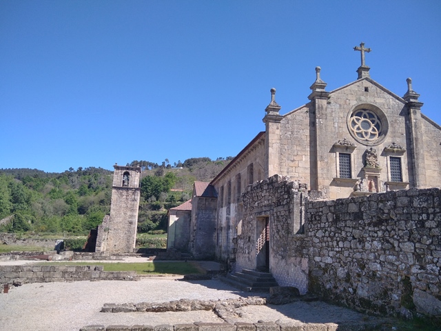 Alunos do 5º ano visitam Mosteiro de S. João de Tarouca (foto 1 de 4)