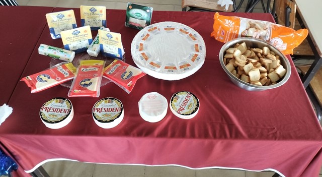 Menu Français”/”plateau de fromages