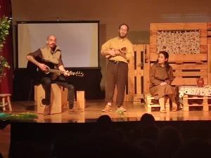 No dia 28/02 os alunos dos 5º e 6º anos assistiram a dramatizações realizadas pela Companh (foto 9 de 10)