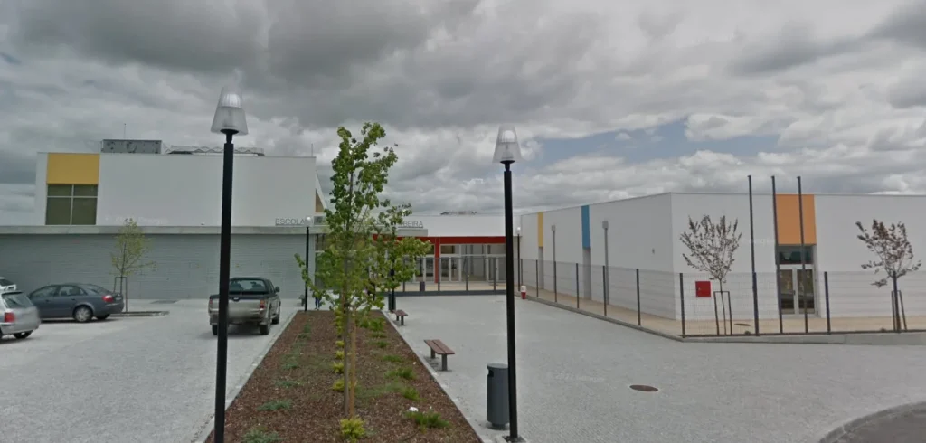 Imagem de destaque da escola básica de moimenta da beira